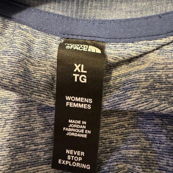 The North Face light blue size XL workout top - Picture 6 of 7